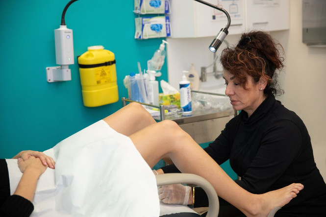 Clinician performing test